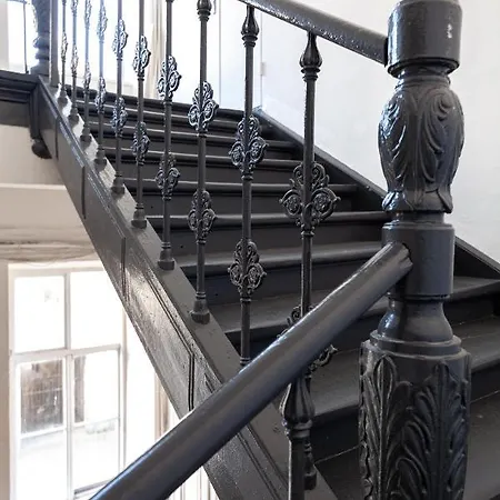 2 Isolated Bedrooms In The Austrian Building Levia 3 Lviv