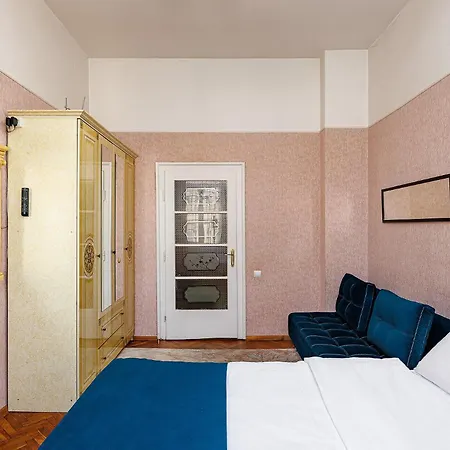 Apartament 2 Isolated Bedrooms In The Austrian Building Levia 3 *