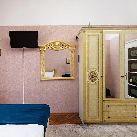 2 Isolated Bedrooms In The Austrian Building Levia 3 Lwów