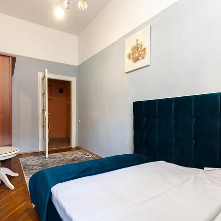 아파트 2 Isolated Bedrooms In The Austrian Building Levia 3