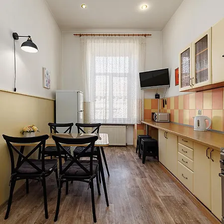 아파트 2 Isolated Bedrooms In The Austrian Building Levia 3